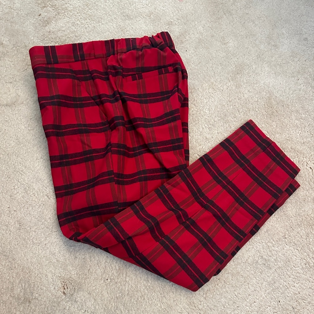 Banana Republic Red and Black Plaid Cropped Pants